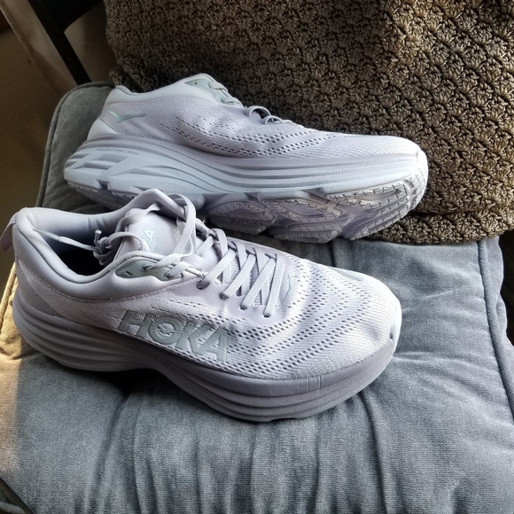 NWOT- Hoka Bondi 8 size 11D - Picture 3 of 6